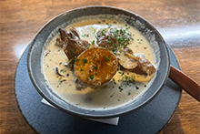 鶏レバーとじゃがいものクリーム煮